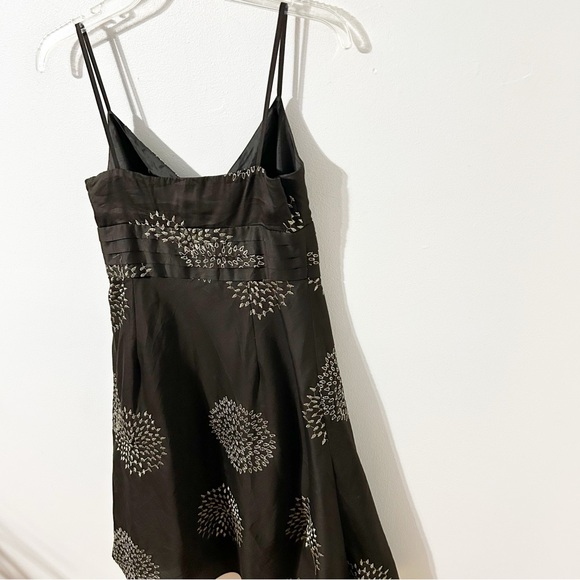 Ann Taylor Factory Cotton Embroidered Floral Sun Dress Cummerbund Waist V-neck - Picture 4 of 13